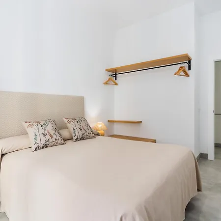 Casa De La Vega Aparthotel