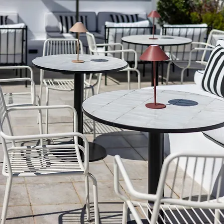 Casa De La Vega Aparthotel 4*